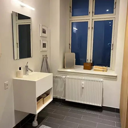 Penthouse By The Center דירה *